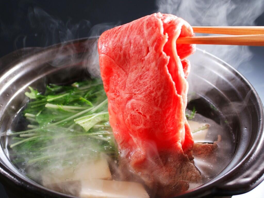 高級しゃぶしゃぶ。銀座『瓢喜』が絶品。まさに日本料理です。それぞれの肉に専用たれを用意してくれる。 絶対に